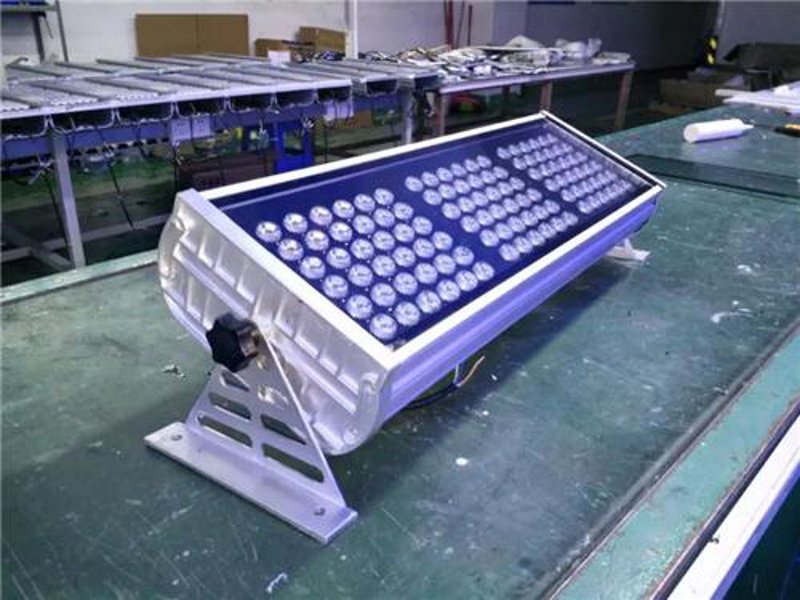 点亮未来——LED照明在现代生活中的应用与变革